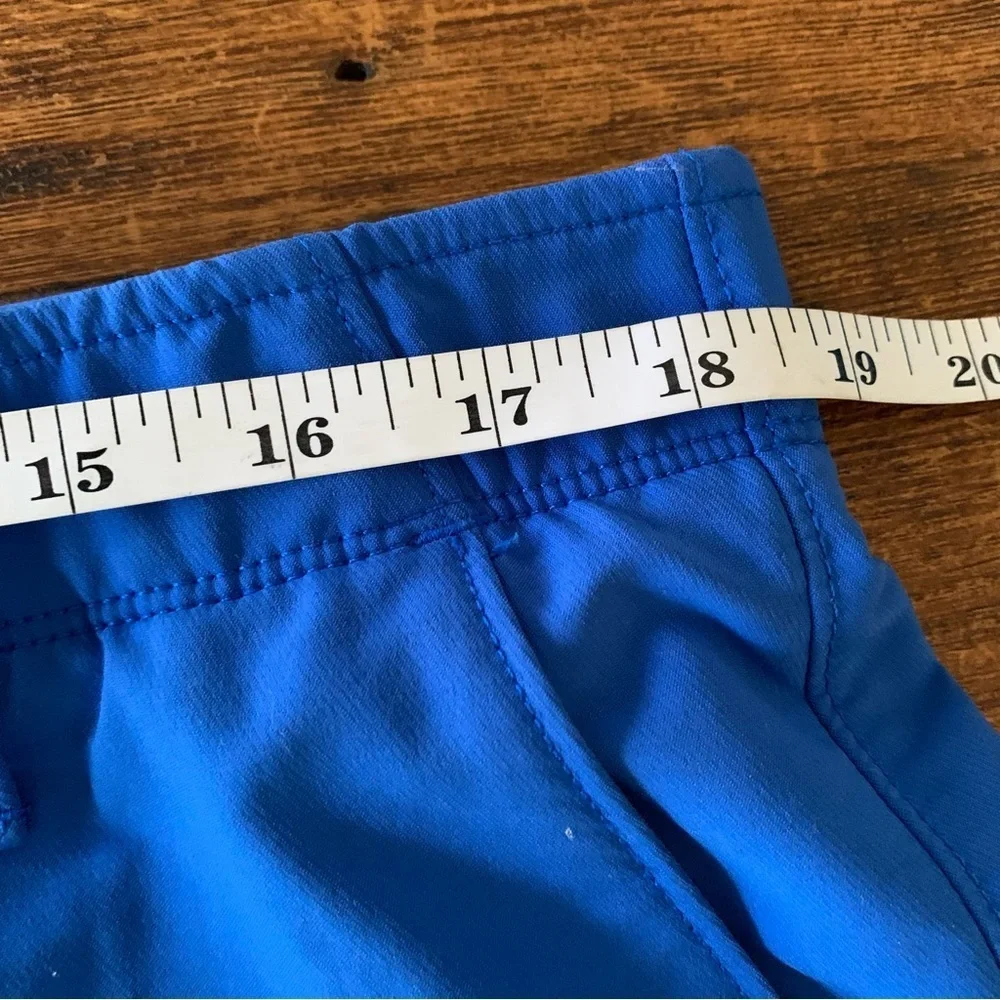 Under Armour Loose Fit Royal Blue Grip Waist Performance Shorts Golf Sz 38
